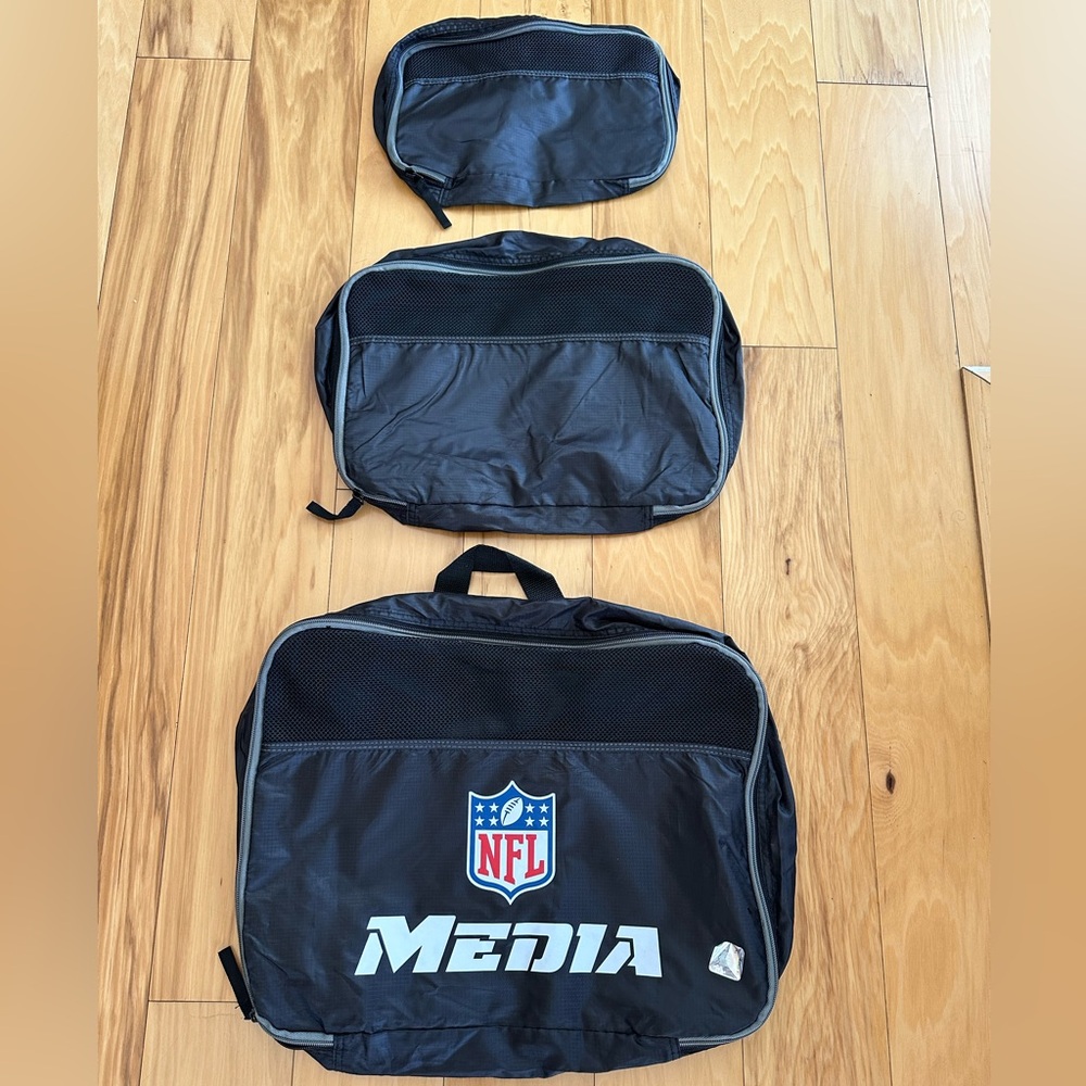 NWOT Set of 3 Packing Cubes “NFL MEDIA” new without tags